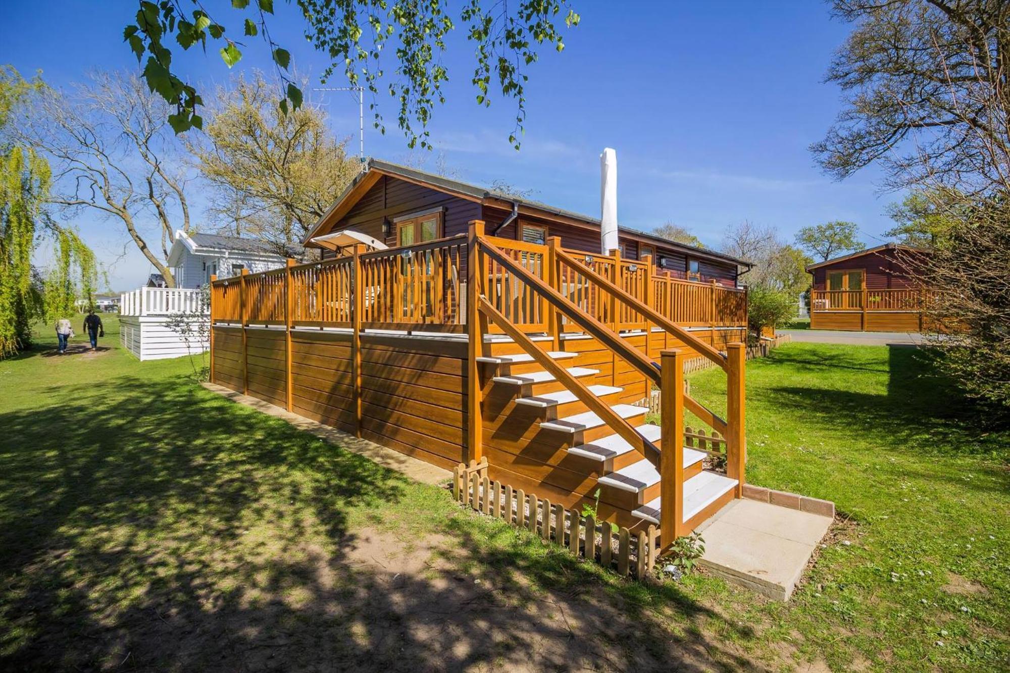 Stunning Lodge With Free Wifi For Hire At Carlton Meres In Suffolk Ref 60013M 萨克斯曼德姆 外观 照片